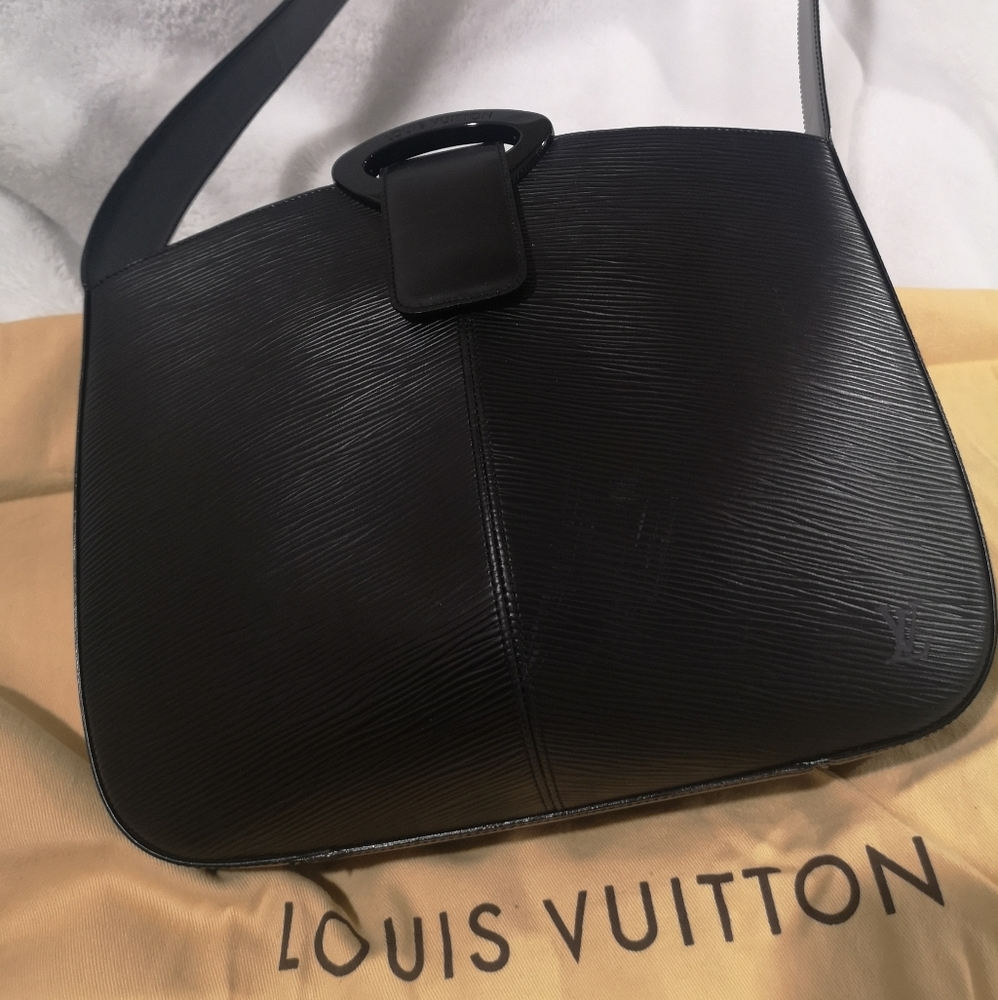 Louis Vuitton Black Epi Reverie bag